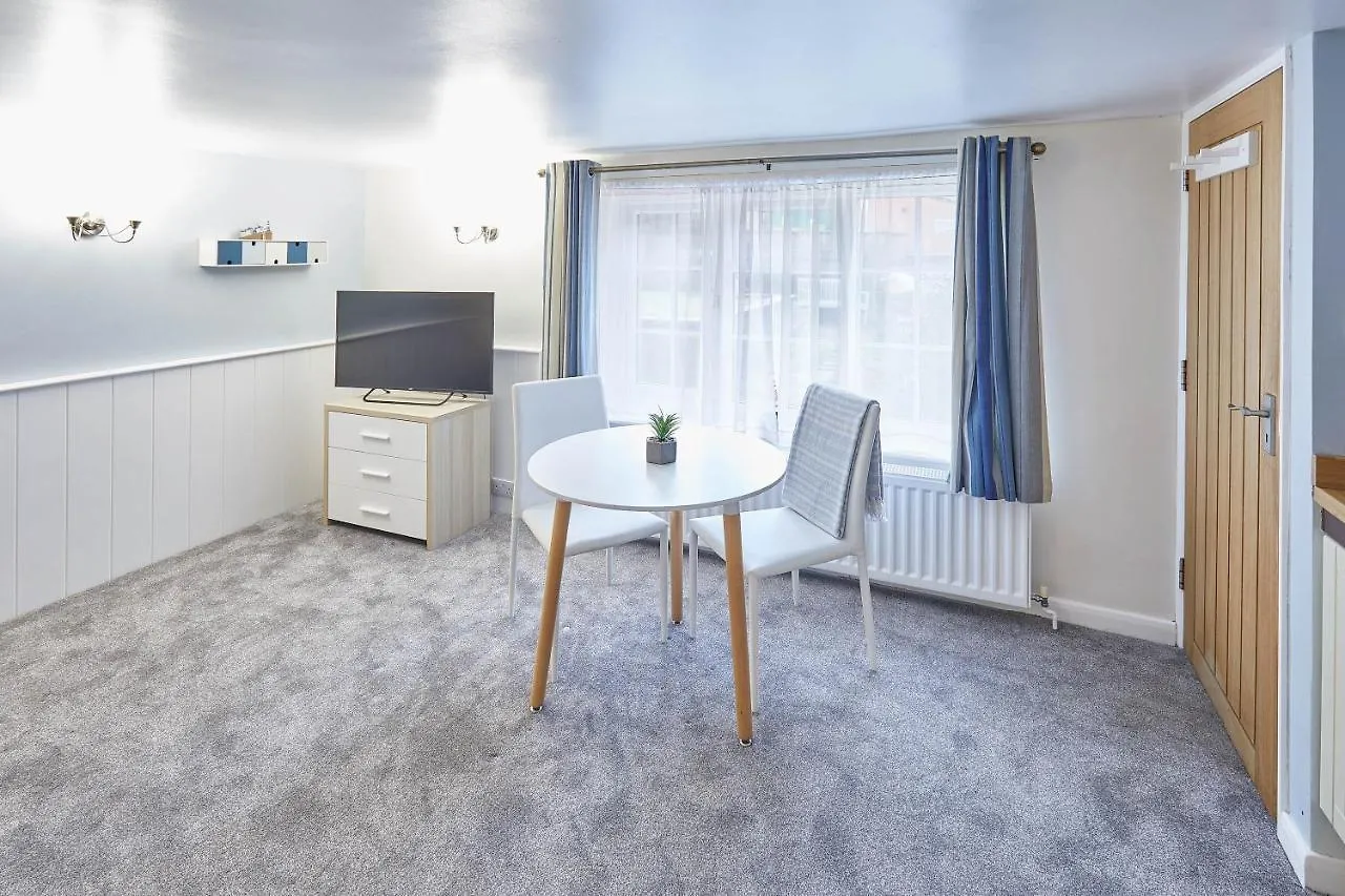 Host & Stay - Princess Place Studio Whitby